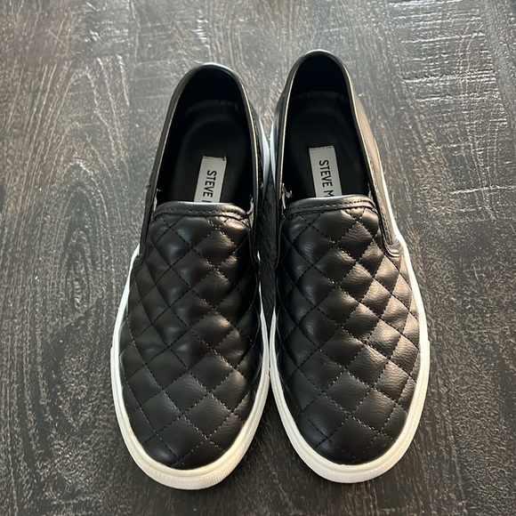 Steve Madden Shoes - Picture 2 of 8